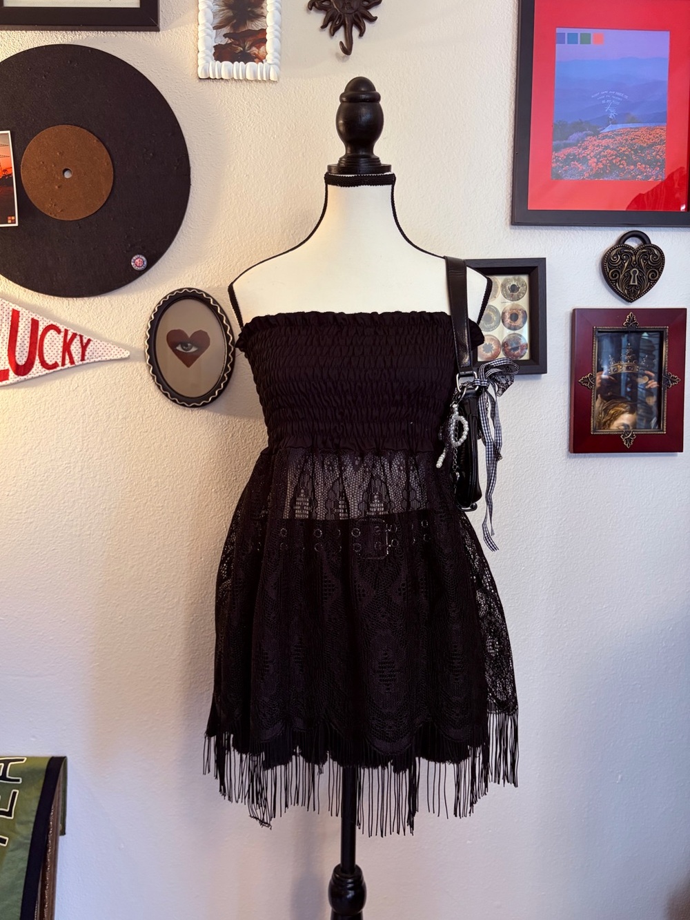 Zoey Beth Lace Strapless Top